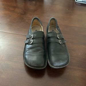 Algeria women’s shoes size 9/40